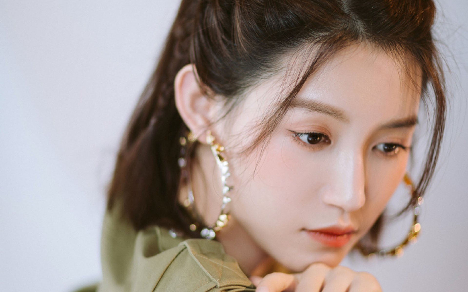 攀登巨岩:登山者的极限挑战,极限攀岩视频