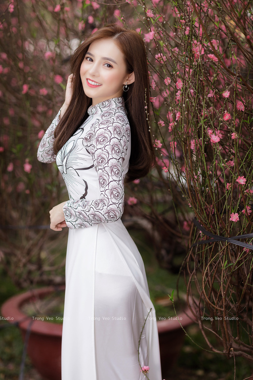 热刺锋线火力全开，球迷期待冲击冠军，热刺介绍