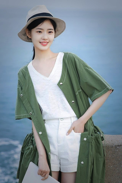 里昂2-2尼斯，德佩和井手口分享进球，德佩在里昂年薪