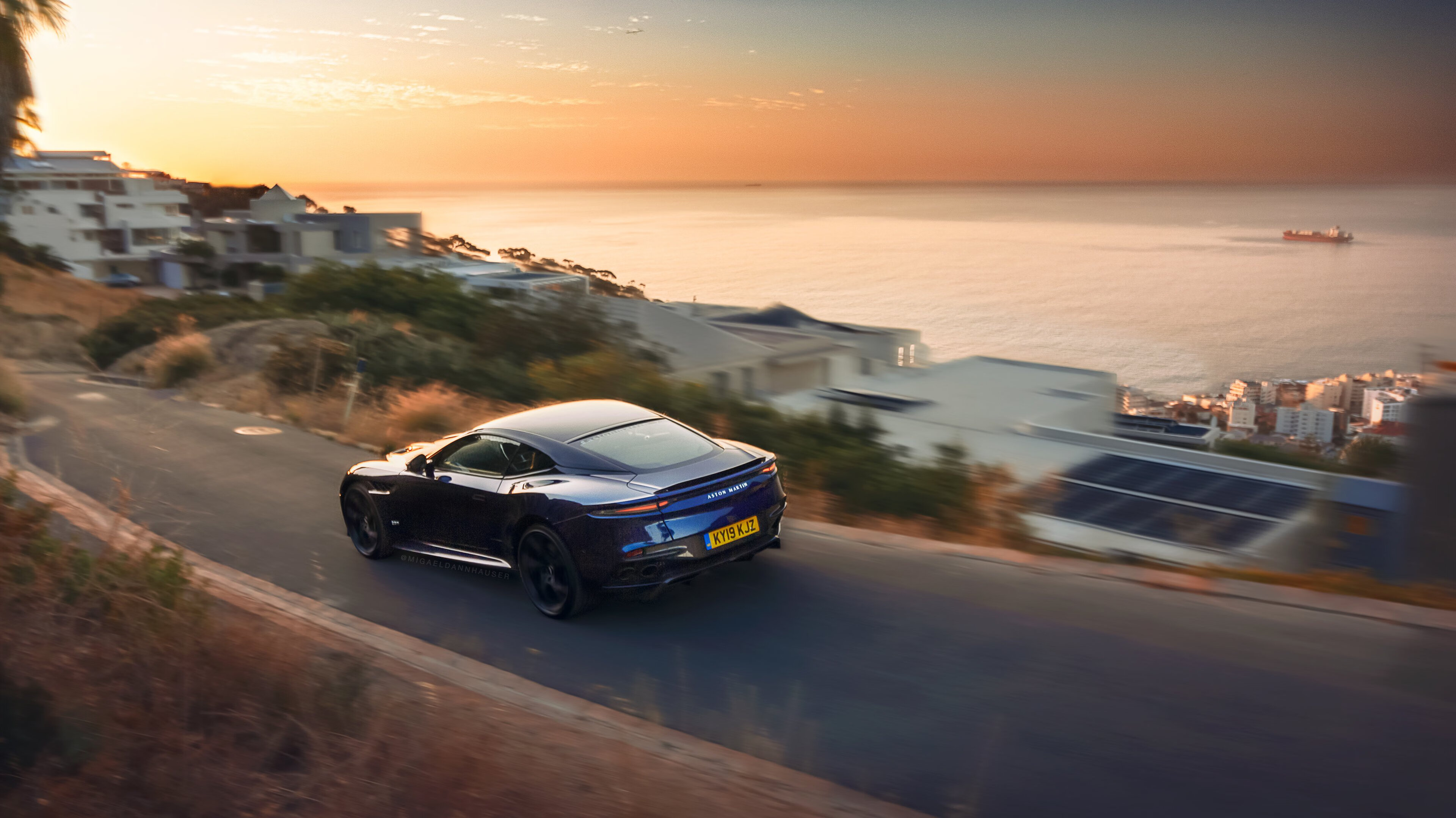 国家队更换战术过于频繁，国家队换帅